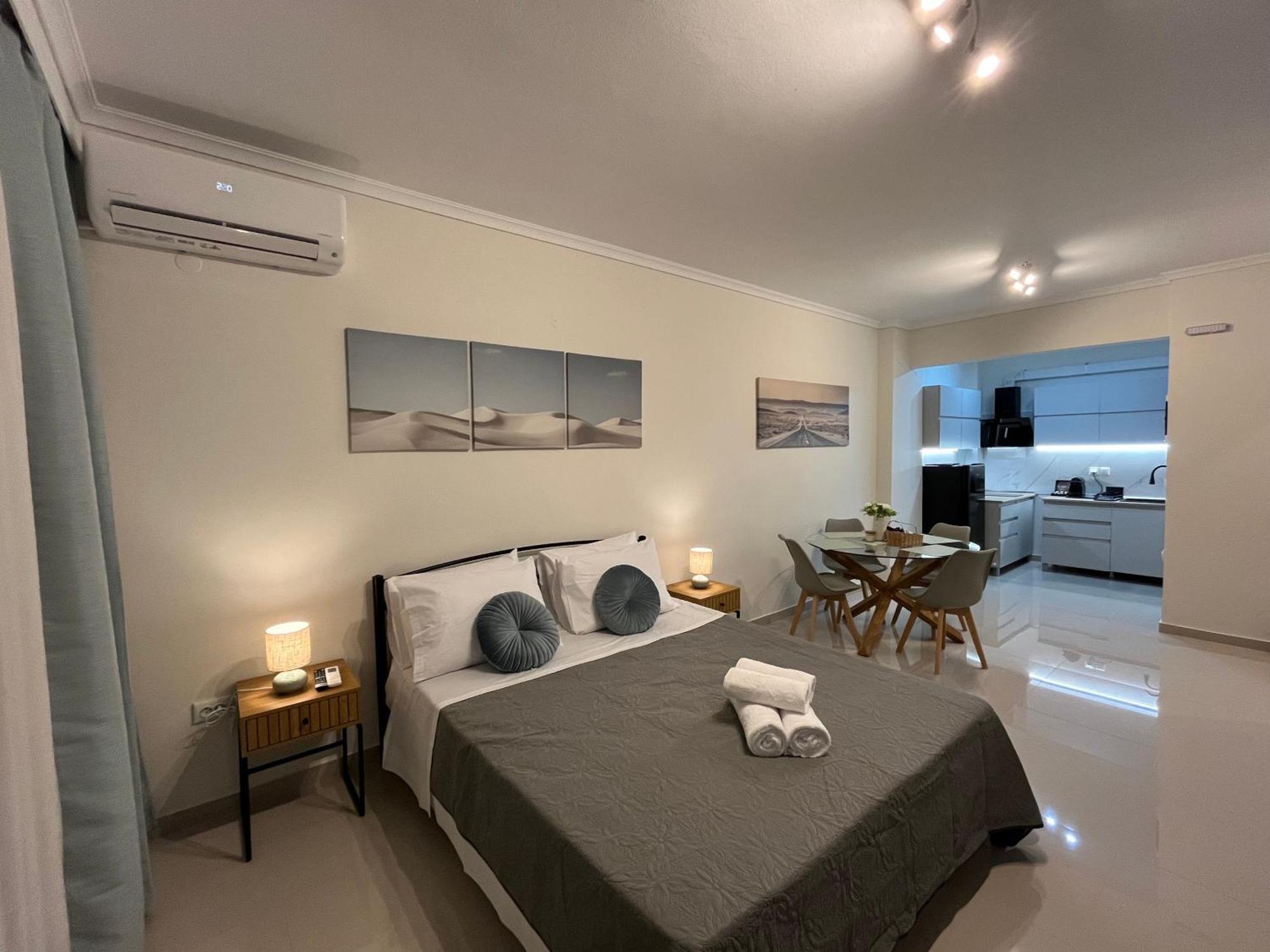 Irene Beach Front Luxury Suite Peraía Exterior foto